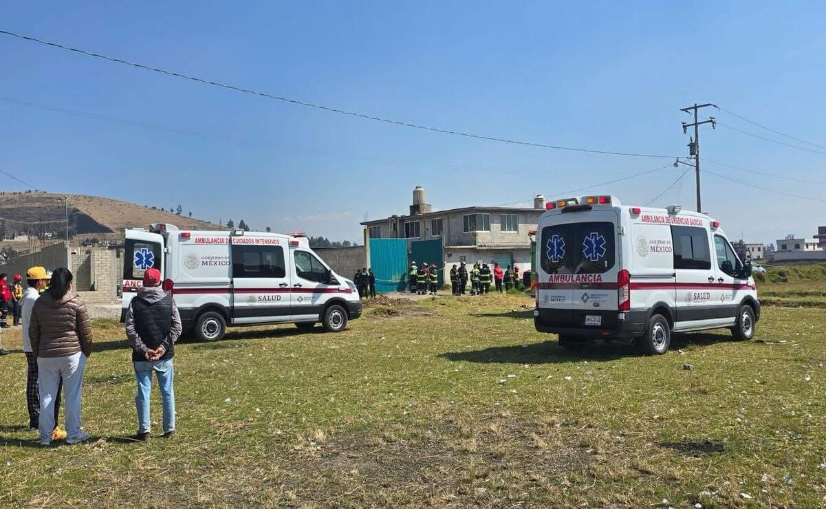 Tras el incidente, personal de Protección Civil y Bomberos de Toluca acudieron al lugar para controlar el siniestro. Foto: Especial