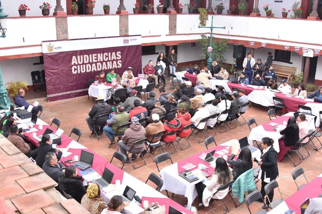 Entre las demandas están alumbrado público, mantenimiento de vialidades, transporte público insuficiente y problemas de seguridad. Foto Especial