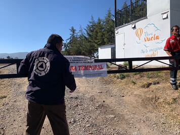 Suspenden vuelos en globo tras accidente de dos extranjeros en Teotihuacán