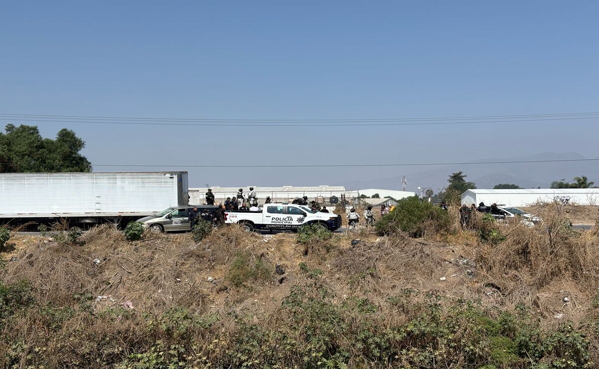 Cuautitlán Izcalli: Impactante hallazgo de tres cuerpos sin vida en un taxi