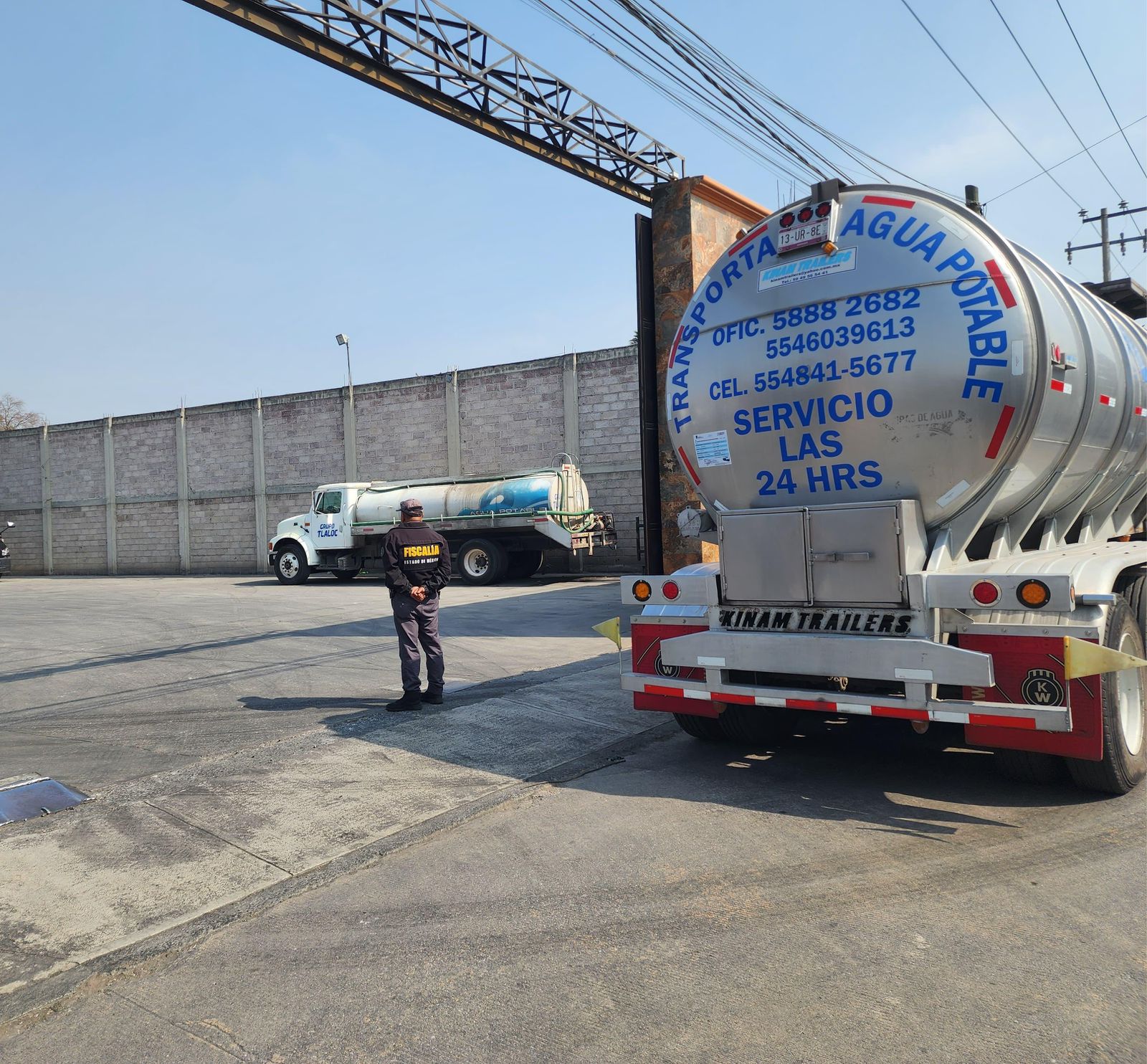 La Fiscalía General de Justicia del Estado de México aseguró 25 pipas. Foto Especial