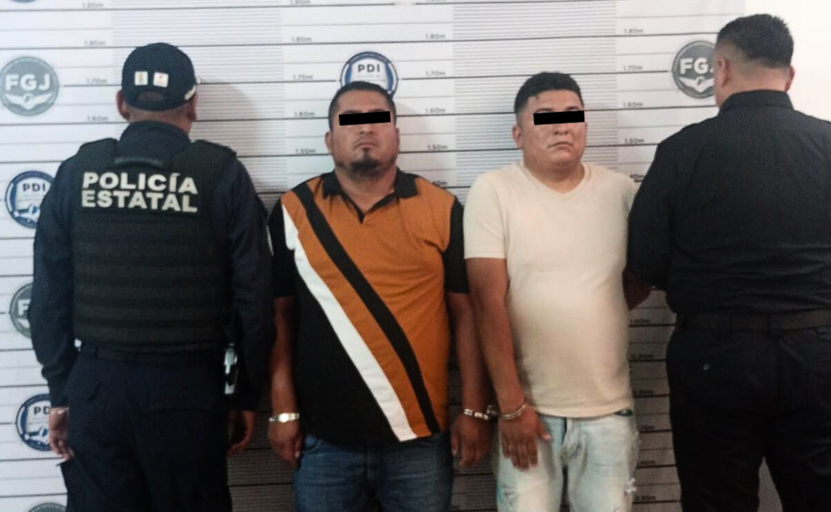 Persecución exitosa en Naucalpan: Agentes de la SSEM capturan a dos hombres vinculados al robo de vehículos y al narcotráfico, reforzando la seguridad en el municipio. Foto: Especial