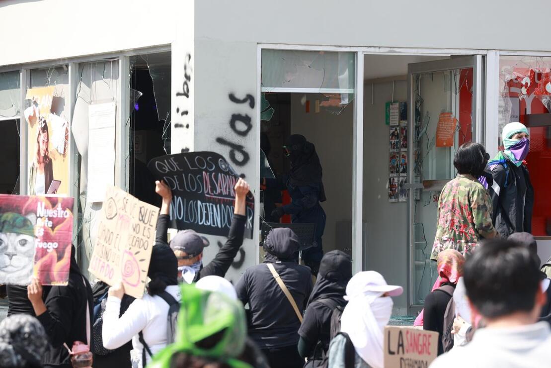 Alumnos de la UAEMex marchan por Toluca el 2 de Octubre / Foto Alejandro Vargas EL UNIVERSAL