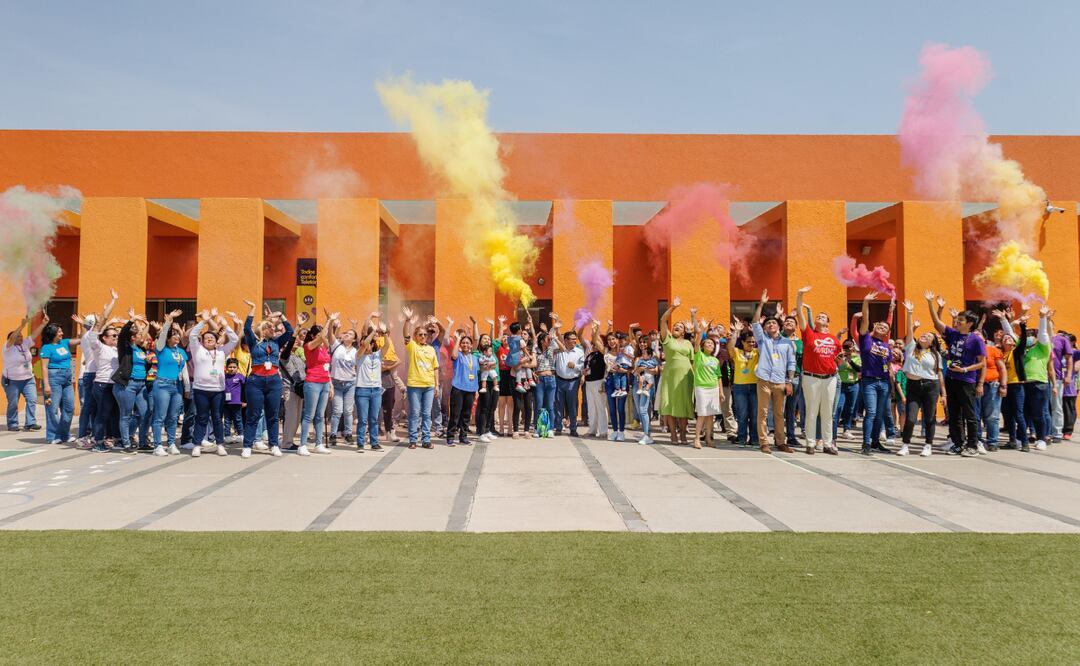 Teletón presenta en Ecatepec un manual gratuito para familias con integrantes con autismo, una guía esencial para el camino tras el diagnóstico Foto: Yaretzy Osnaya