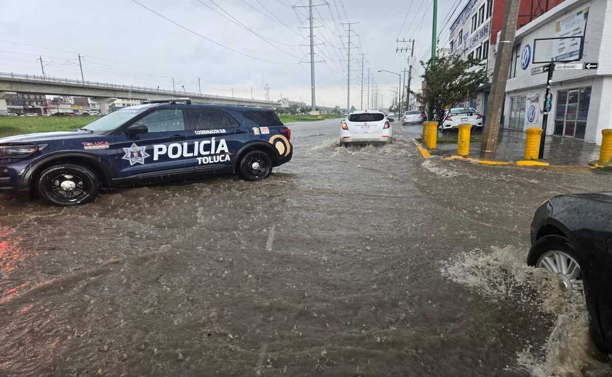 Fuertes lluvias provocan encharcamientos en Toluca: Protección Civil y Bomberos atienden zonas afectadas