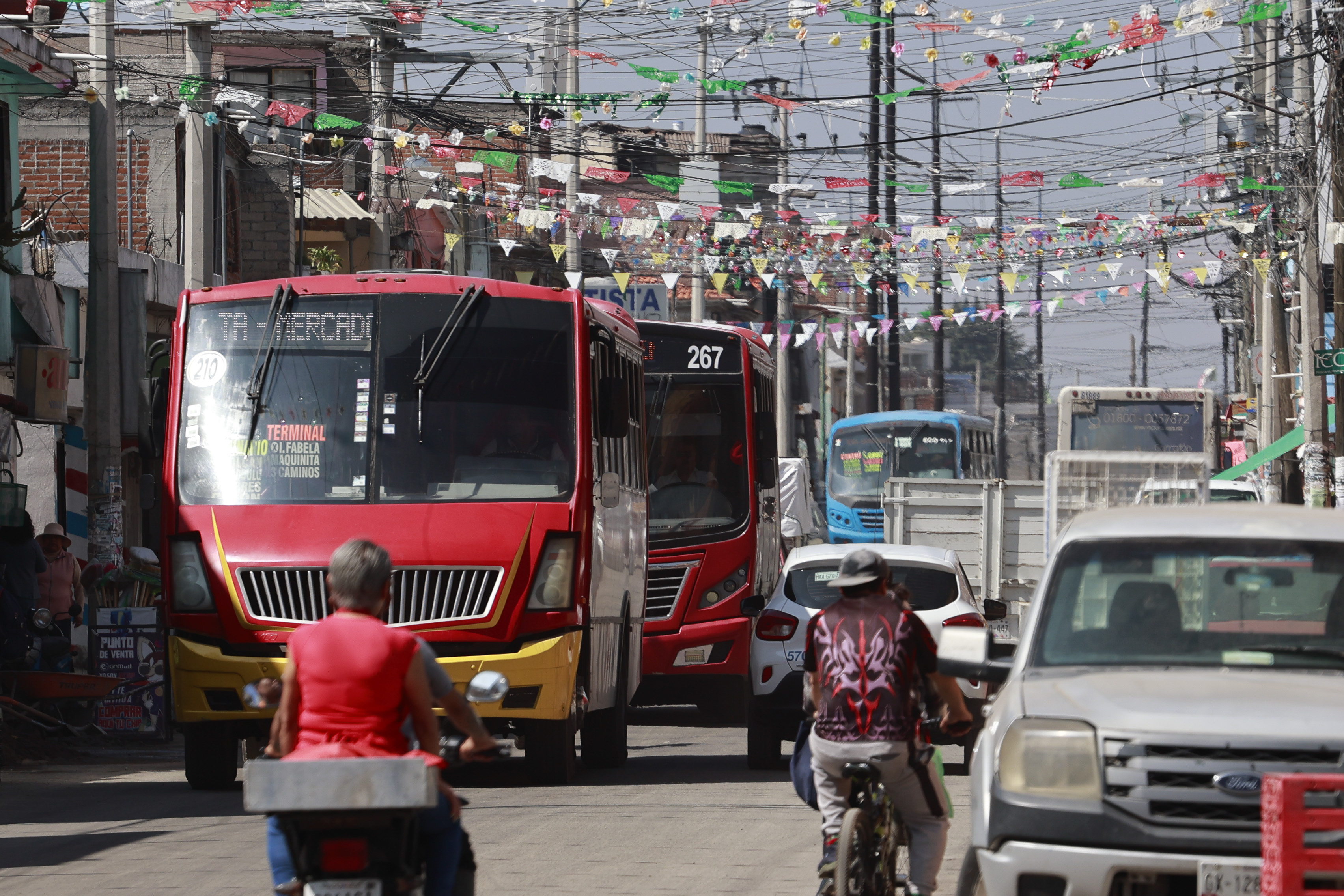 Los integrantes de la Cámara Nacional de Autotransporte Pasaje y Turismo consideran que el aumento debe ser este año. Foto Especial