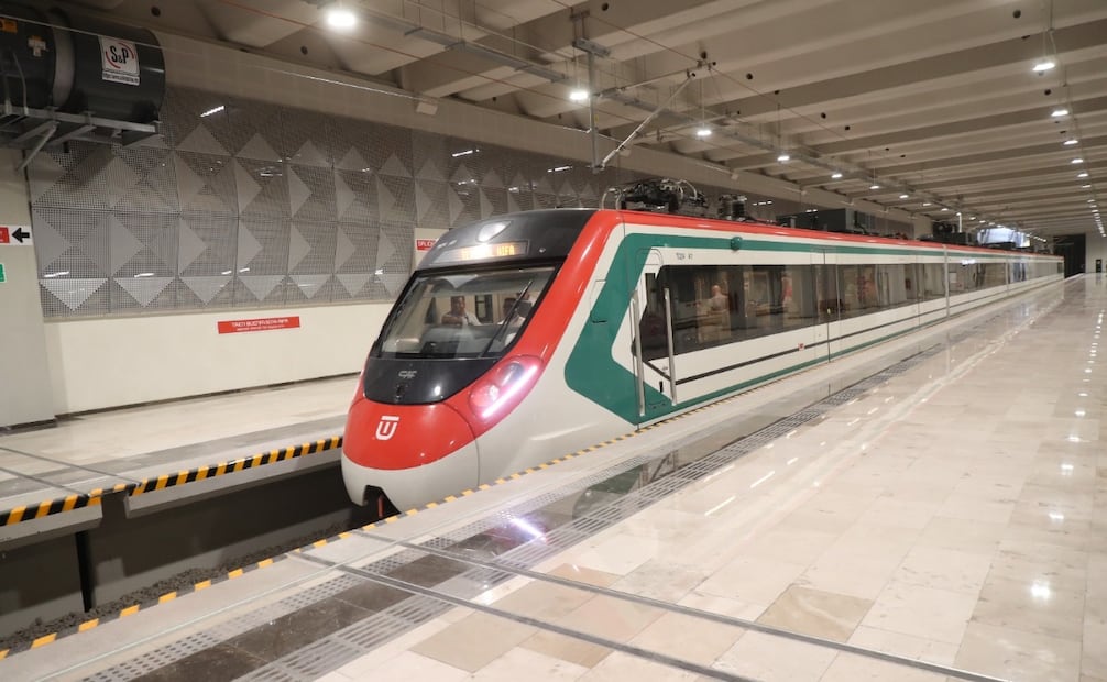 El servicio opera con 10 trenes equipados con tecnología moderna y capacidad para trasladar a 719 pasajeros cada uno. Foto Especial