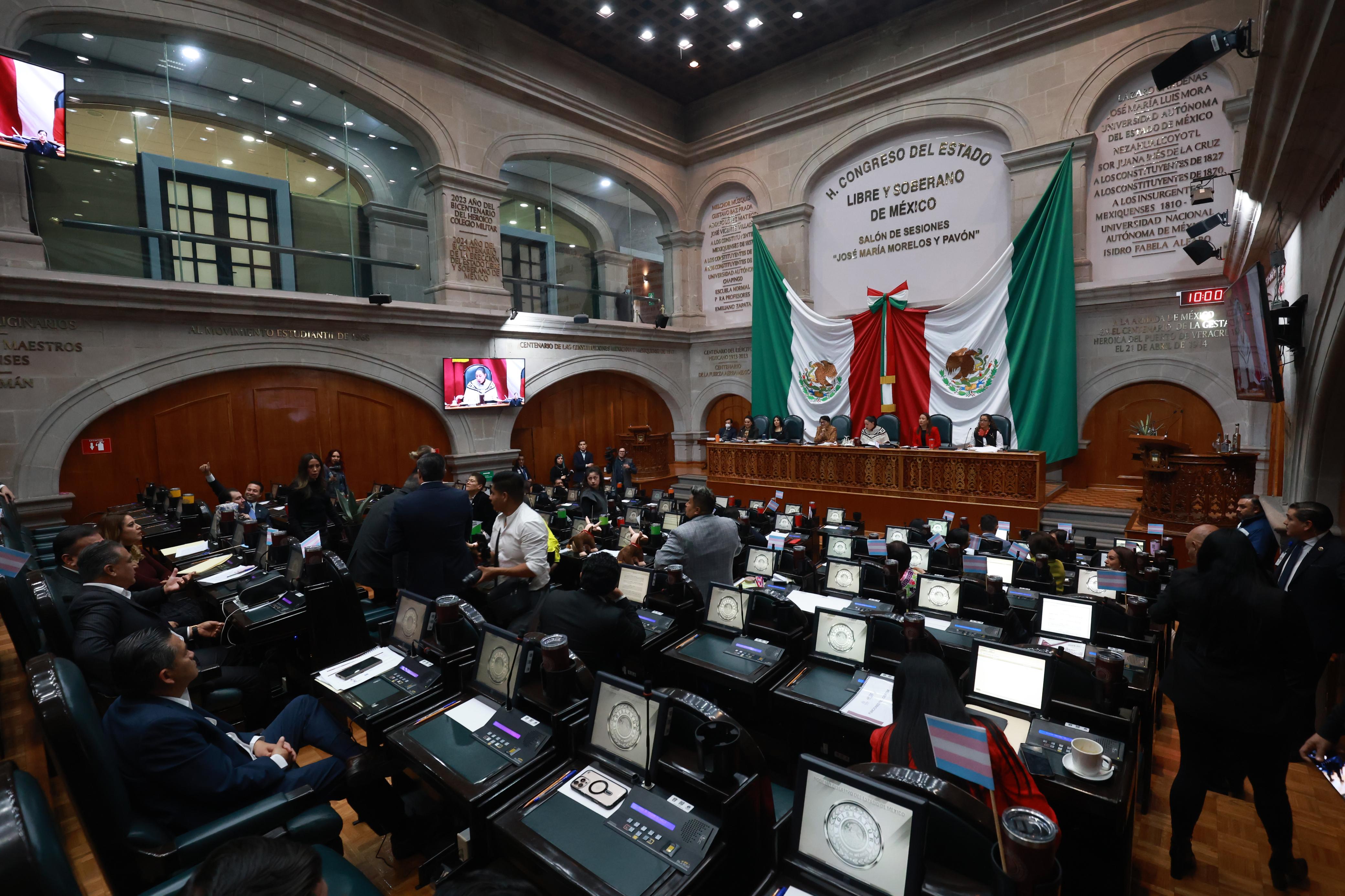 Se propone modificar los artículos 5 y 88 de la Constitución mexiquense para obligar a las autoridades a garantizar el acceso a la justicia y crear un órgano jurisdiccional especializado en medidas de protección. Foto Alejandro Vargas / El Universal