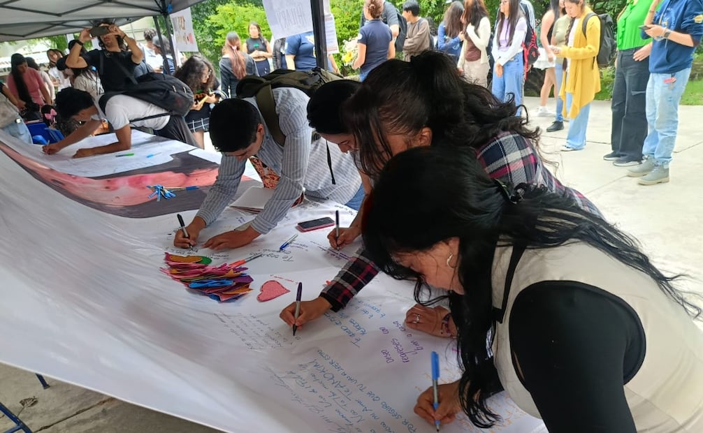 La comunidad del CCH Naucalpan reiteró su respaldo a la familia de Kimberly Hilary Moya González. Gisela González  Granados