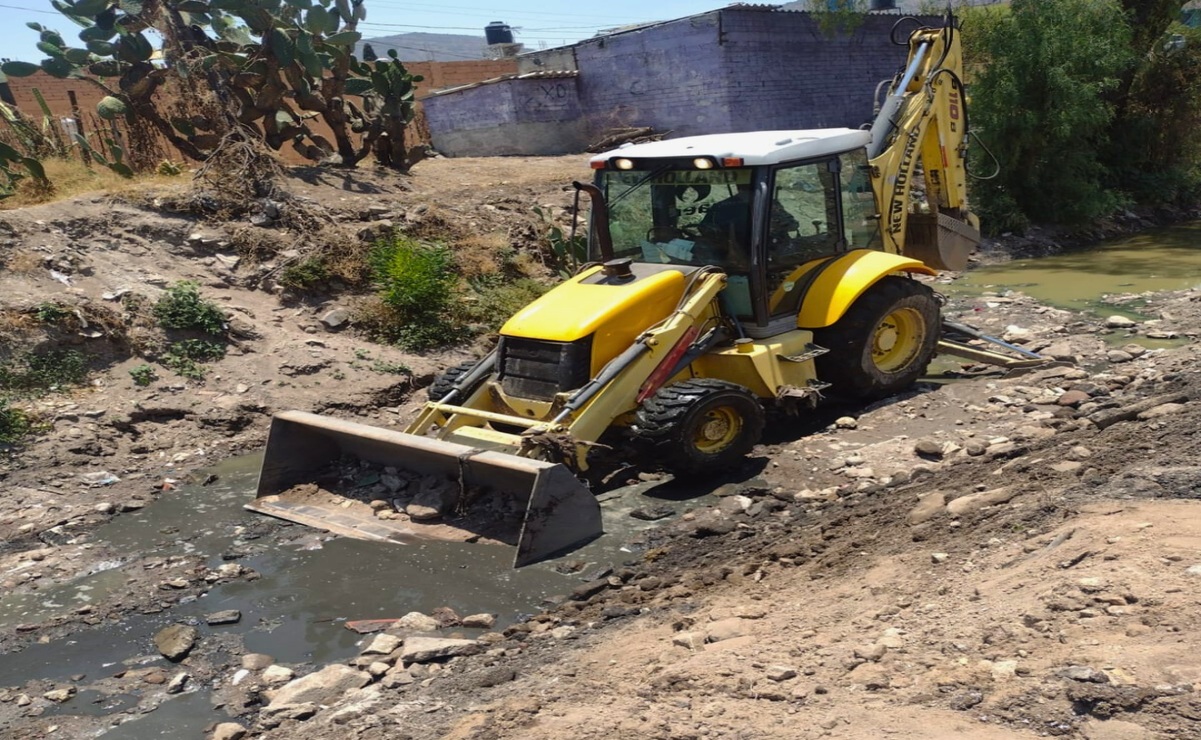Entre noviembre de 2024 y junio de 2025, la CAEM ha desazolvado más de 43 mil metros lineales de drenaje y alcantarillado / Foto: Especial