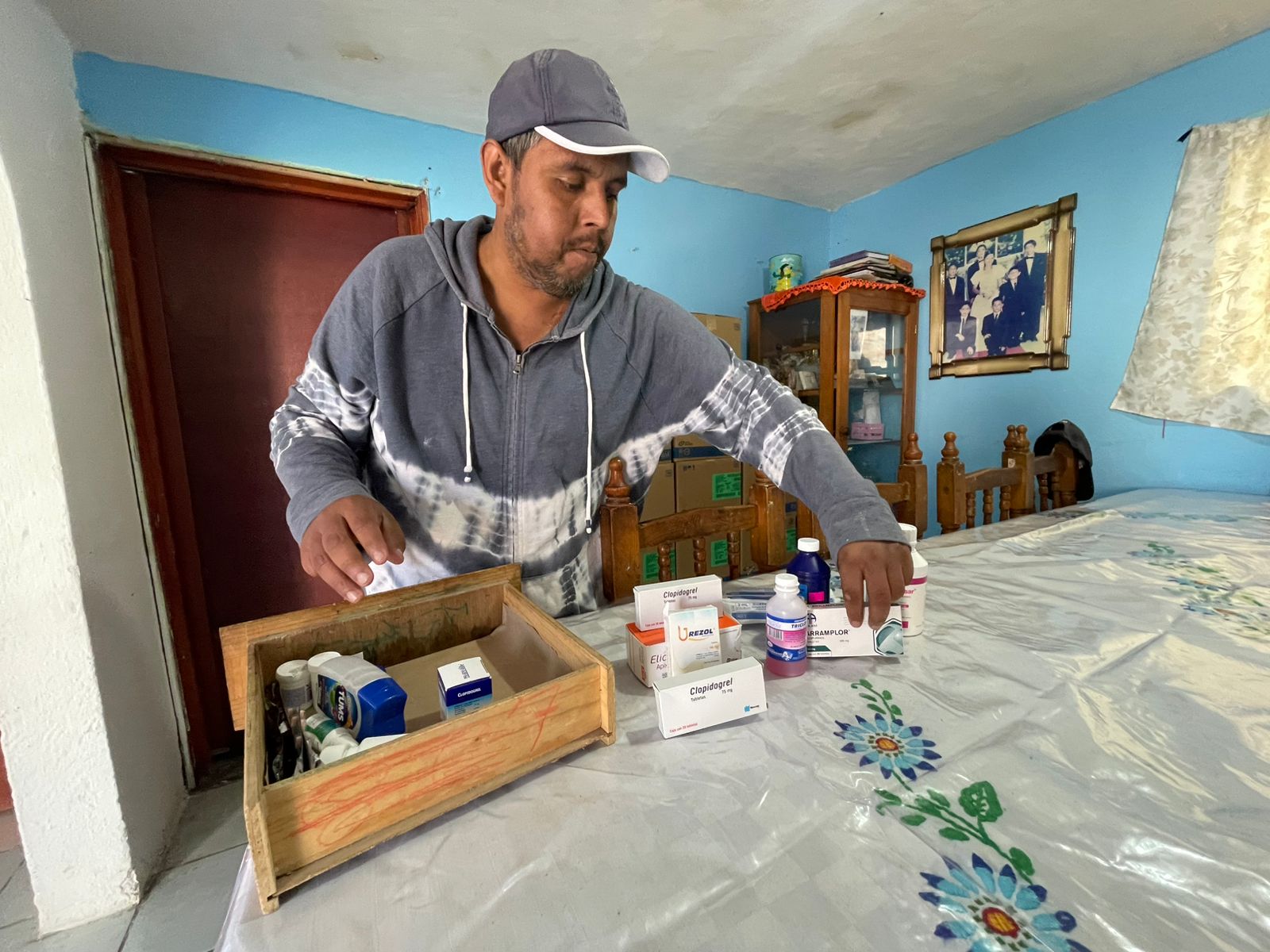 A pesar de su enfermedad, Benito Cruz fundó "Riñoncitos Cariñositos" para ayudar a otros pacientes renales en el Estado de México, demostrando que la solidaridad puede transformar vidas. Foto Michelle Sánchez