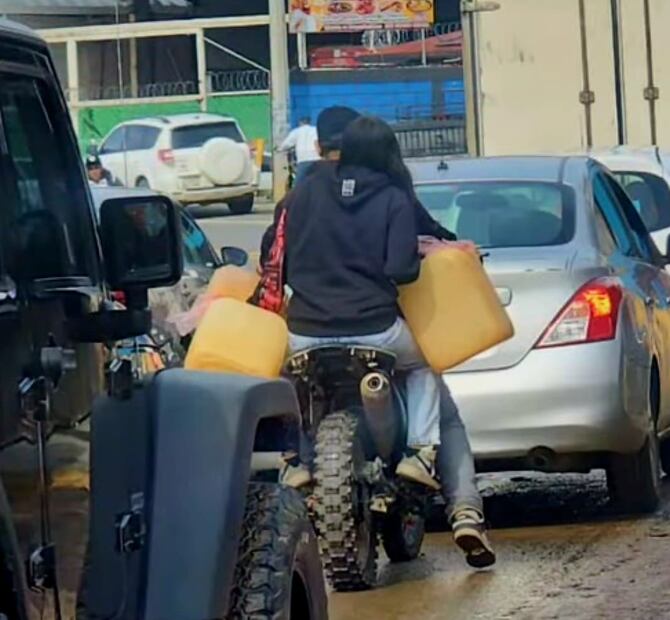 En Luvianos el combustible llega a “cuentagotas” / Foto Especial