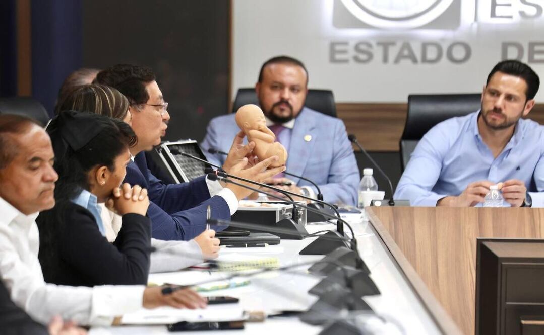 El PAN acusó al Gobierno mexiquense de no salvaguardar a las mujeres al aprobar la despenalización del aborto de forma rápida. Foto: Especial