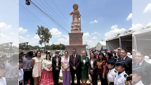 Teoloyucan devela monumento en honor a Adelitas
