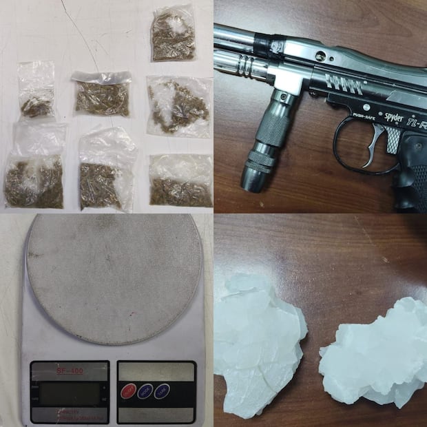 Entre los objetos decomisados hay armas largas. Foto Especial