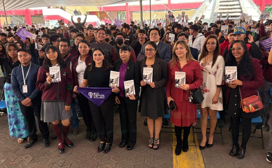 Olimpia coral lleva mensaje contra la violencia digital a escuelas mexiquenses