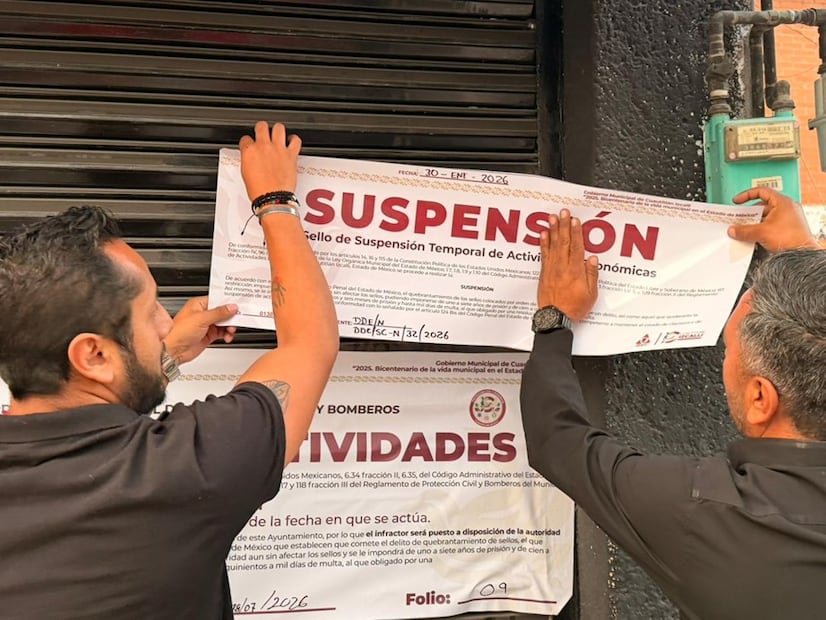 Tras el reciente incendio de una tarimera en La Quebrada, el gobierno local acelera el retiro de giros de alto riesgo en zonas habitacionales. Foto Especial