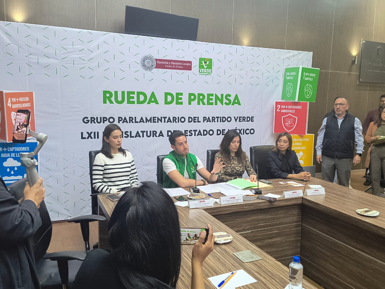Crear incentivos para jóvenes ambientalistas, entre las propuestas presentadas por el PVEM. Foto Especial