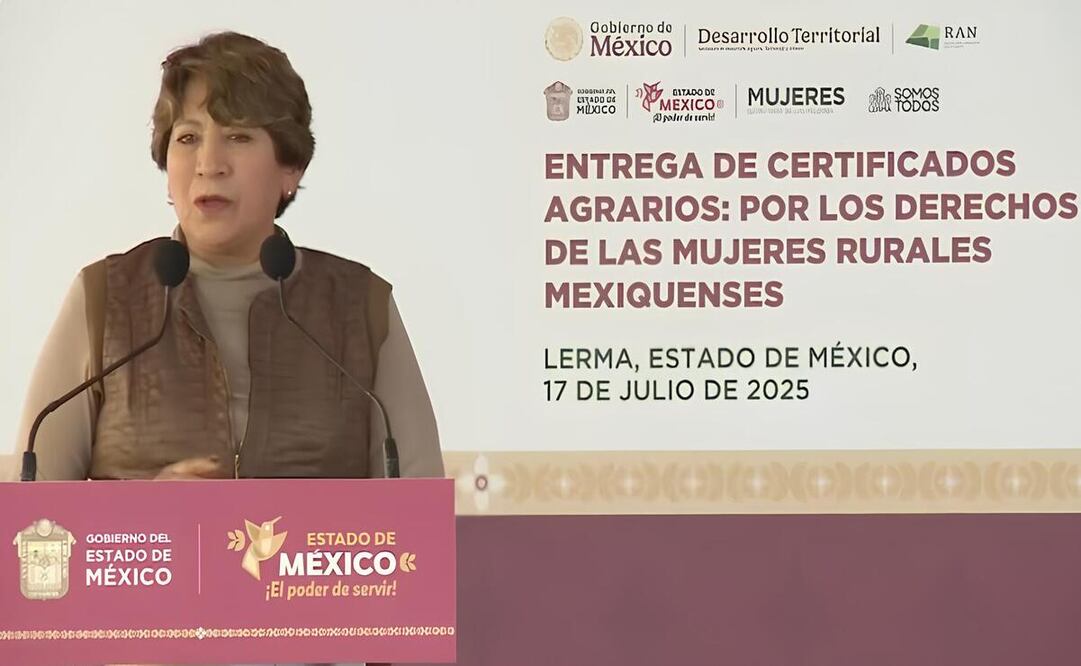 Delfina Gómez Álvarez encabezó la entrega de certificados agrarios Por los Derechos de las Mujeres Rurales Mexiquenses. Foto: Especial