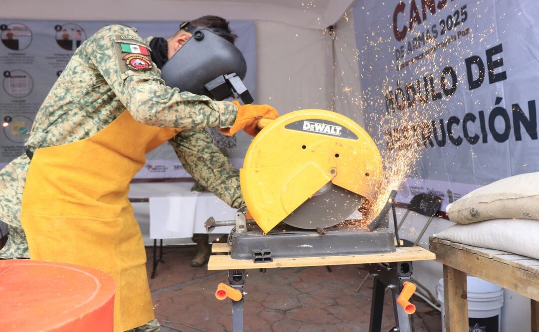 En su primer semana el programa Canje de Armas 2025 inició con éxito al entregar más de 300 mil pesos a la ciudadanía / Foto Especial