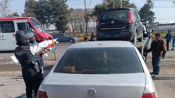 Toluca retira más de 30 vehículos en operativo sorpresa contra el caos vial en el Mercado de Palmillas
