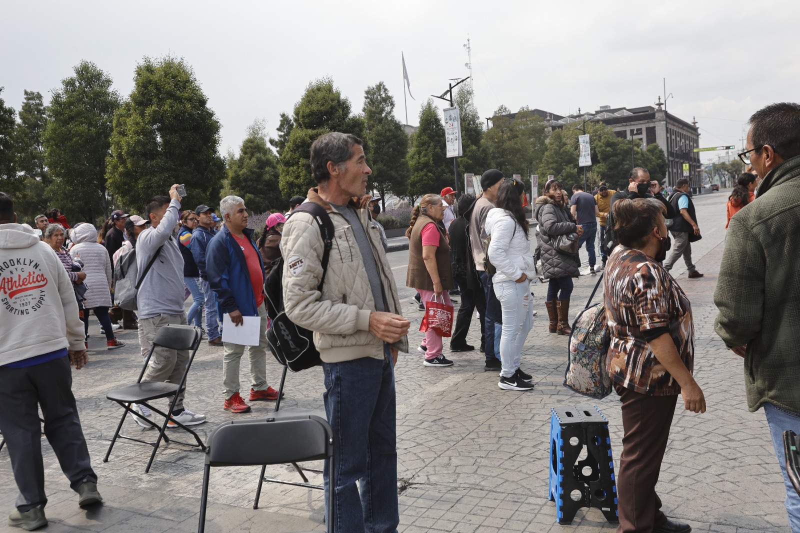 Los habitantes de Tultitlán se pronunciaron frente al Palacio de Gobierno. Foto Jorge Alvarado