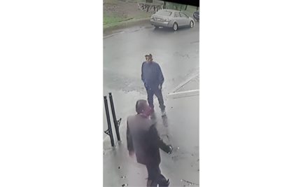 Llaman a no ir al banco tras asalto violento en Tecamachalco