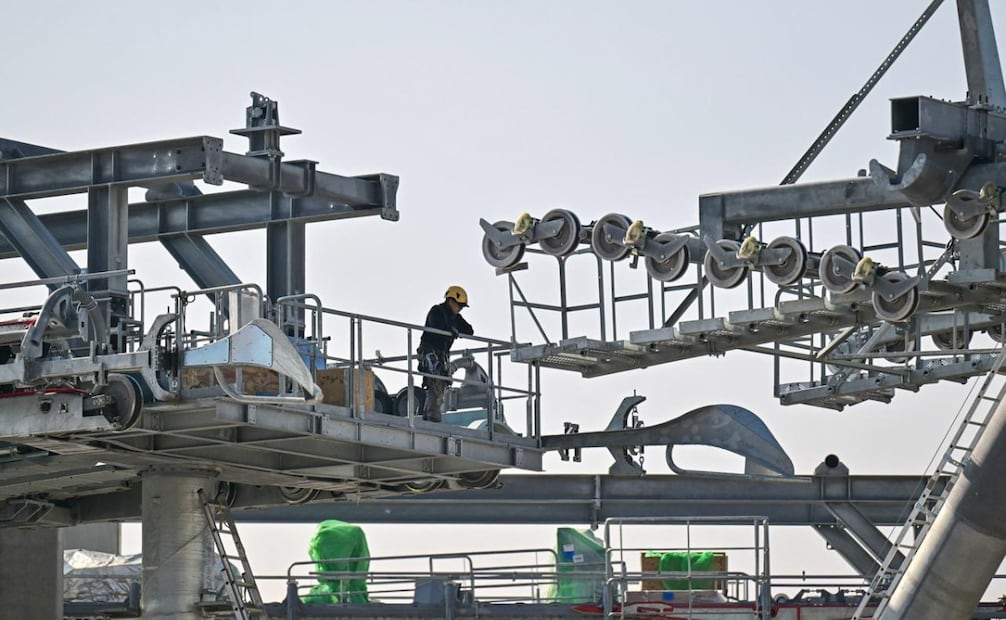 Con un 66% de avance físico, las torres y estaciones de la Línea 3 comienzan a transformar el paisaje urbano de la zona alta. Foto Especial