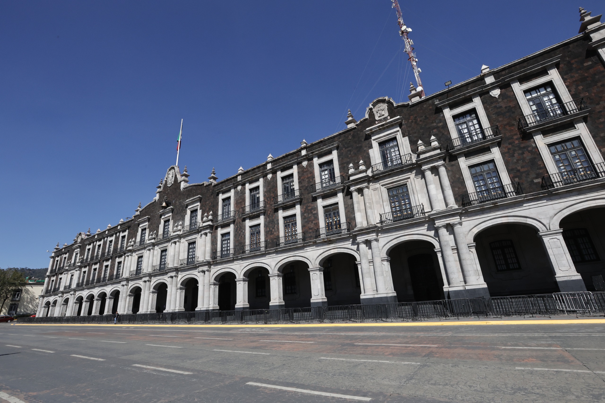 Delfina Gómez anuncia que no se adquirirá más deuda en 2025, buscando estabilizar las finanzas del estado. Foto Jorge Alvarado
