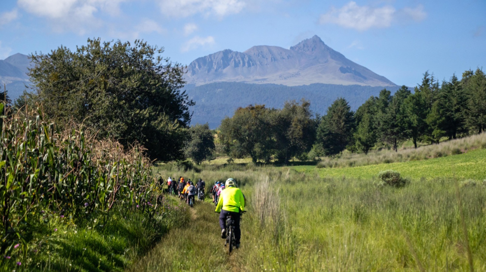 30 aficionados y deportistas realizaron la Rodada de Montaña y Senderismo. Foto especial