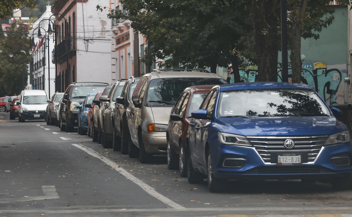 Durante 2024, menos del 45% del parque vehicular del Estado de México cumplió con el trámite obligatorio / Foto Alejandro Vargas