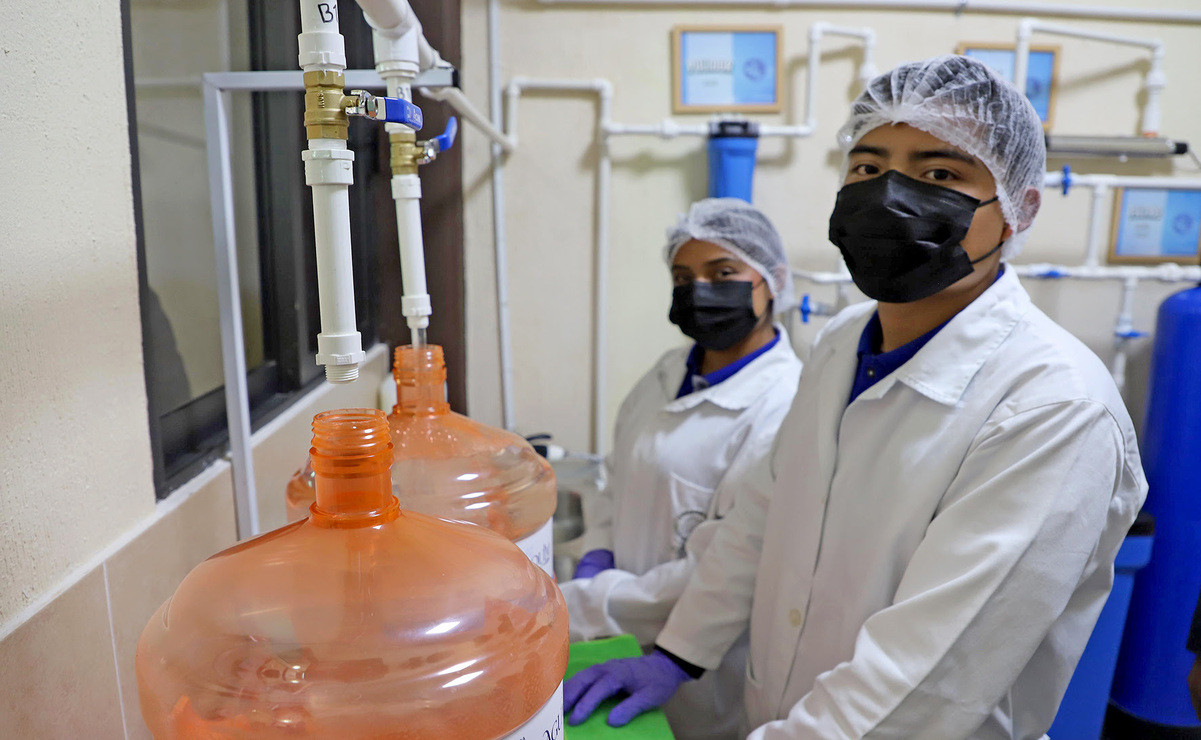Estudiantes de Chimalhuacán revolucionan el acceso al agua con innovadora planta purificadora