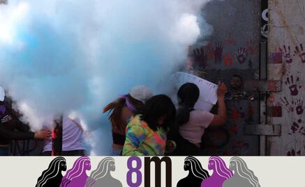 Con ataúd y pancartas, mujeres exigen justicia en Nezahualcóyotl este 8M