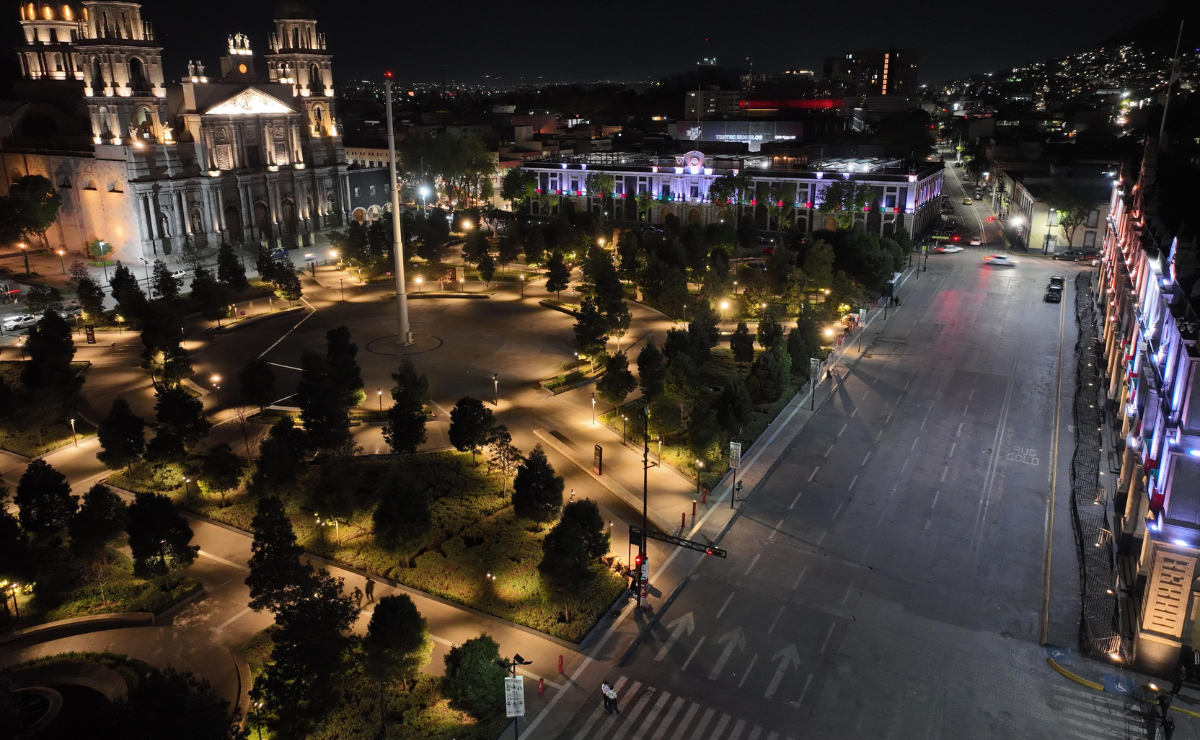 Edomex: Gobernadora escucha a maestros en Palacio de Gobierno. Foto: Especial