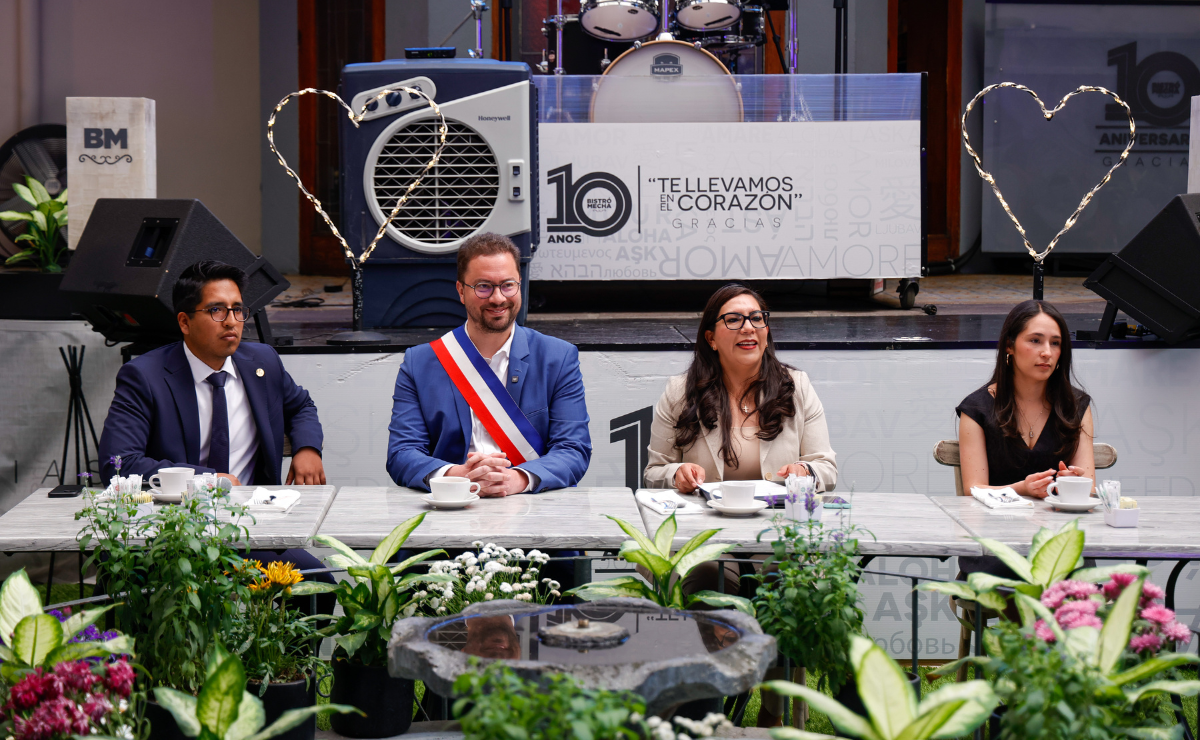 Rayón firma acuerdo de hermandad con Francia para impulsar cultura, educación y comercio