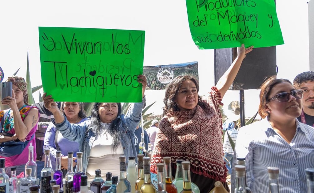 El destilado de pulque surge como una propuesta de jóvenes productores para modernizar la industria del maguey sin perder su raíz cultural. Foto Especial
