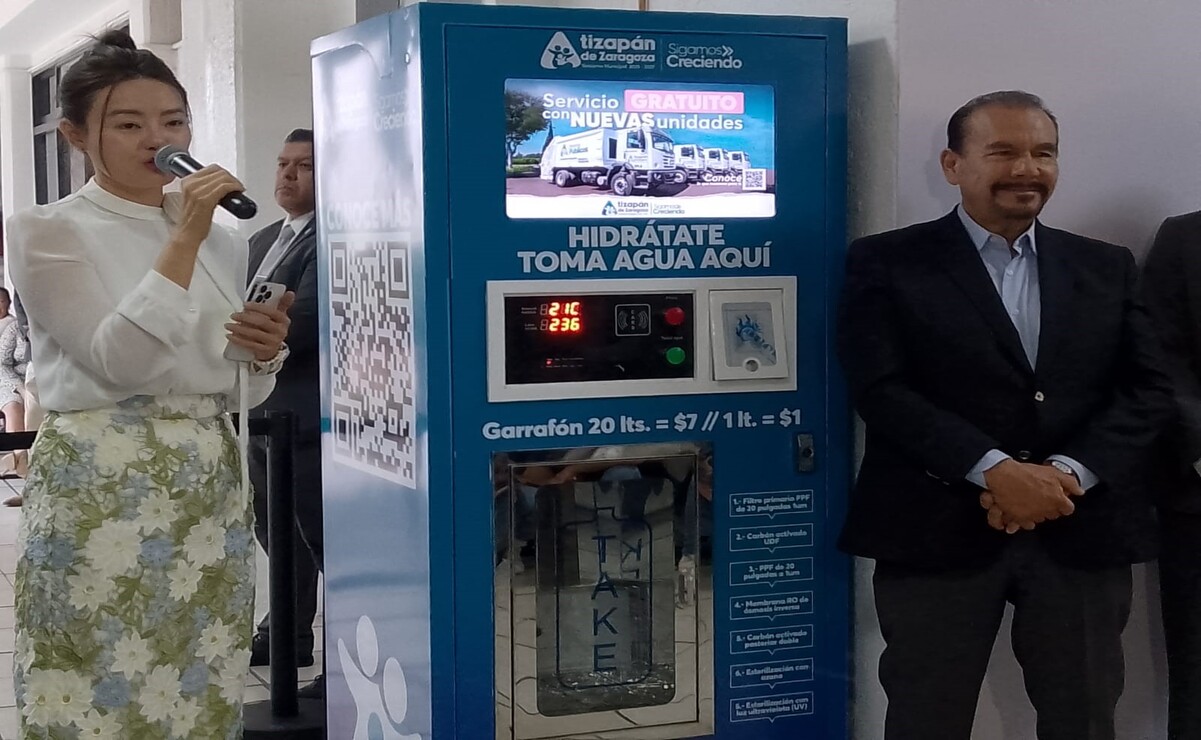 “Hidrátate toma agua segura” es el lema que portan las máquinas / Foto: Rebeca Jiménez