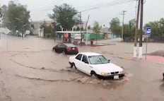 Se inunda la avenida Tuxpan en San Martín de las Pirámides a dos días de ser inaugurada