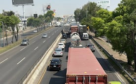 Abarrotan vacacionistas la autopista México-Querétaro con motivo de Semana Santa 