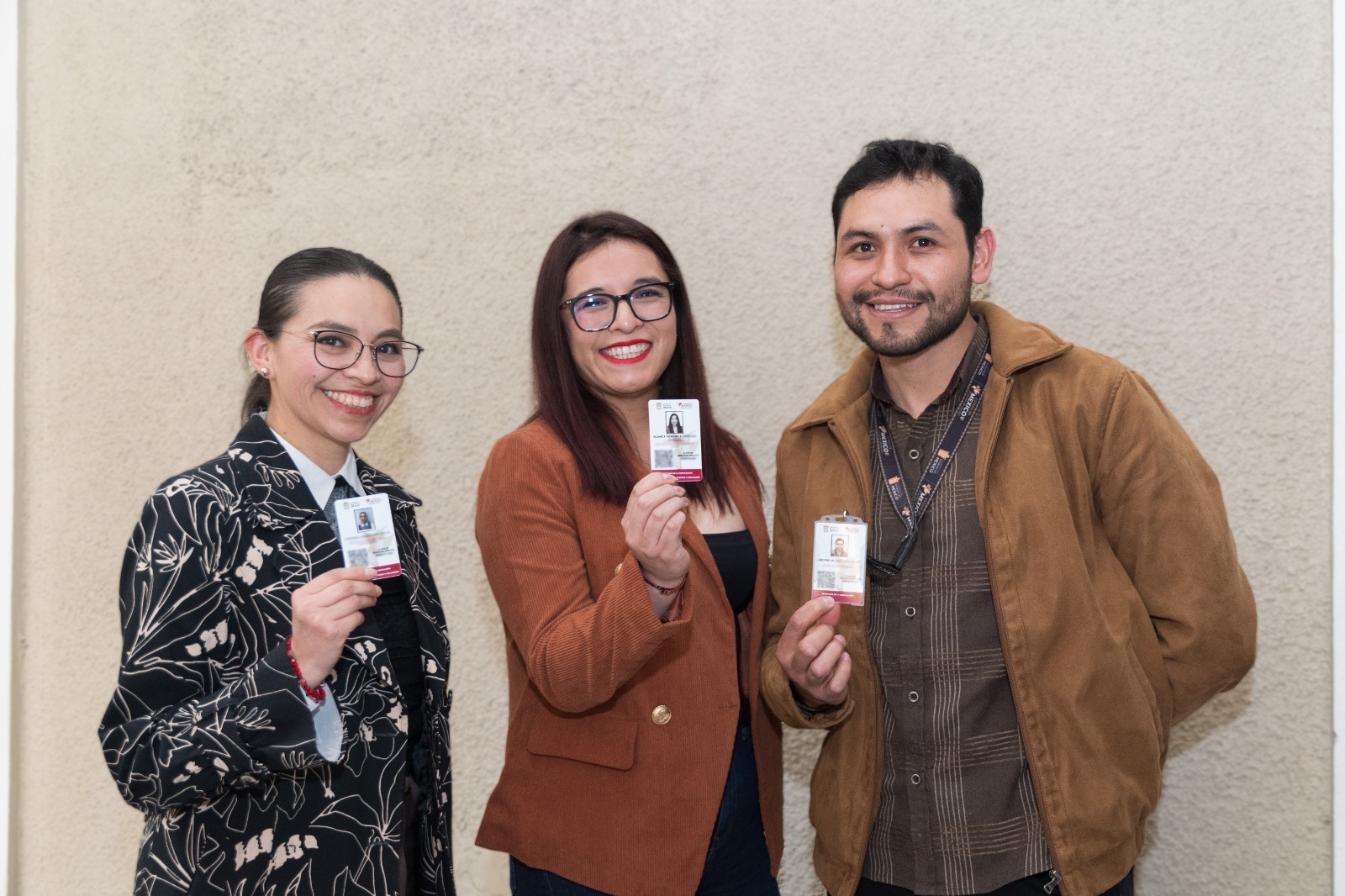 La credencial permitirá acceso a talleres, préstamos de libros, festivales, cine y actividades deportivas con la credencial. Foto Especial