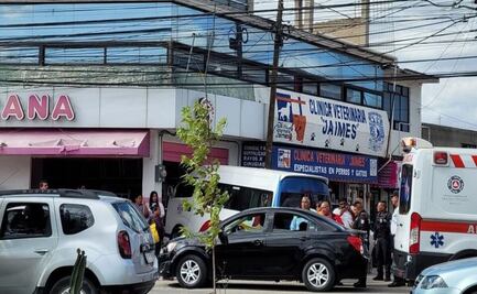 Accidente en Cuautitlán: Conductor pierde control y choca con paletería