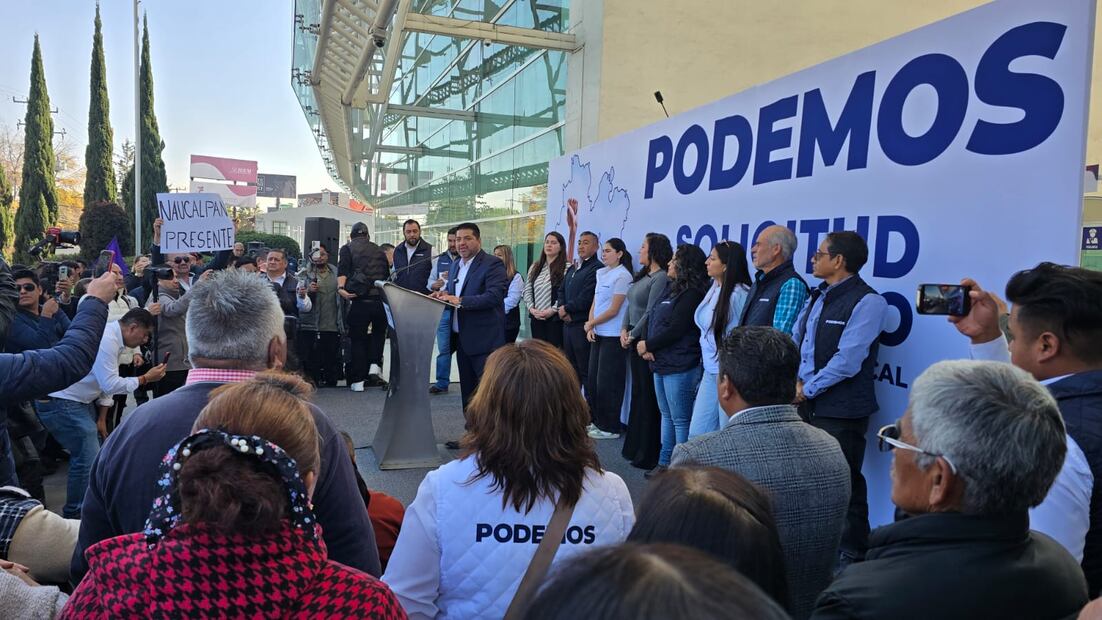 Tras la entrega de estatutos y principios, el IEEM cuenta con 45 días hábiles para validar la información; se espera el dictamen final sobre su registro para el mes de abril. Foto Especial