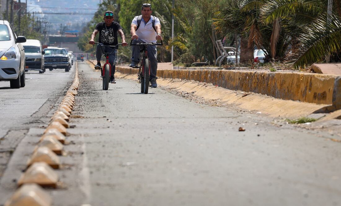 La ciclovía Ecatepec- Nezahualcóyotl fue inaugurada en 2015 y actualmente luce en pésimas condiciones. Foto: Luis Camacho | El Universal Estado de México