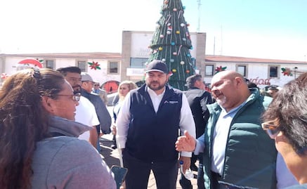 Crisis por falta de agua en Atizapán de Zaragoza; vecinos protestan frente al Palacio Municipal