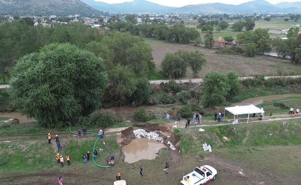 El operativo interinstitucional logró contener el agua hacia zonas agrícolas, evitando afectaciones al patrimonio o las viviendas de las familias mexiquenses. Foto Especial