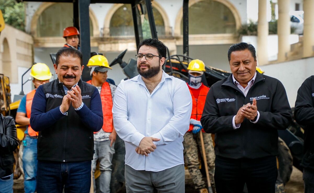El presidente municipal Isaac Montoya presenta los detalles de la Universidad Rosario Castellanos de Naucalpan, un proyecto que promete oportunidades y un futuro mejor para las juventudes / Foto: Especial