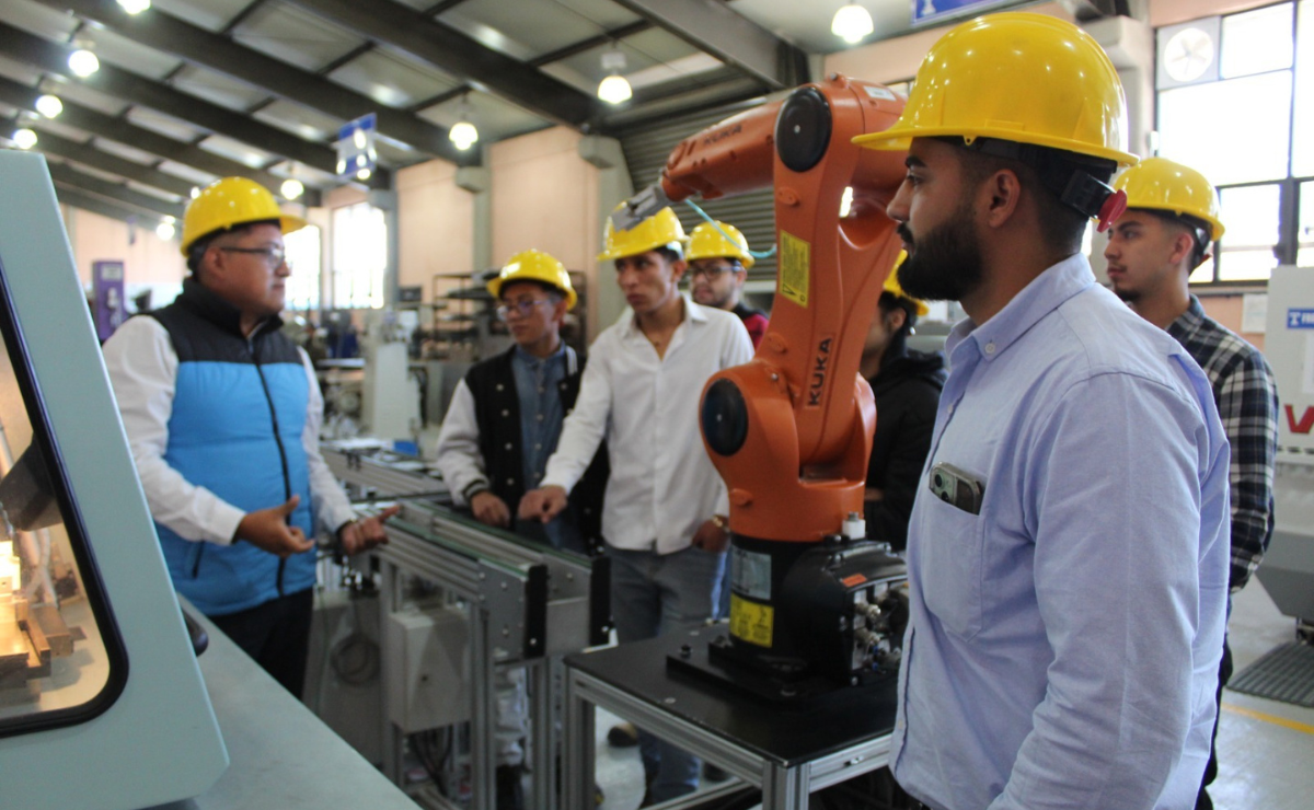 Estudiantes del TESCI ahora tienen la oportunidad de formarse en Ingeniería en Semiconductores, una carrera clave para el desarrollo tecnológico Foto: Especial