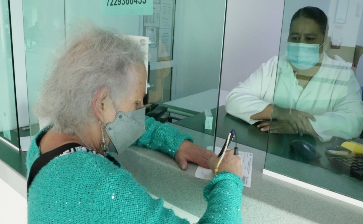 La sobreviviente de cáncer de mama aconsejó a las mujeres que, a partir de los 20 años, cada mes se realicen la autoexploración mamaria Foto: Especial