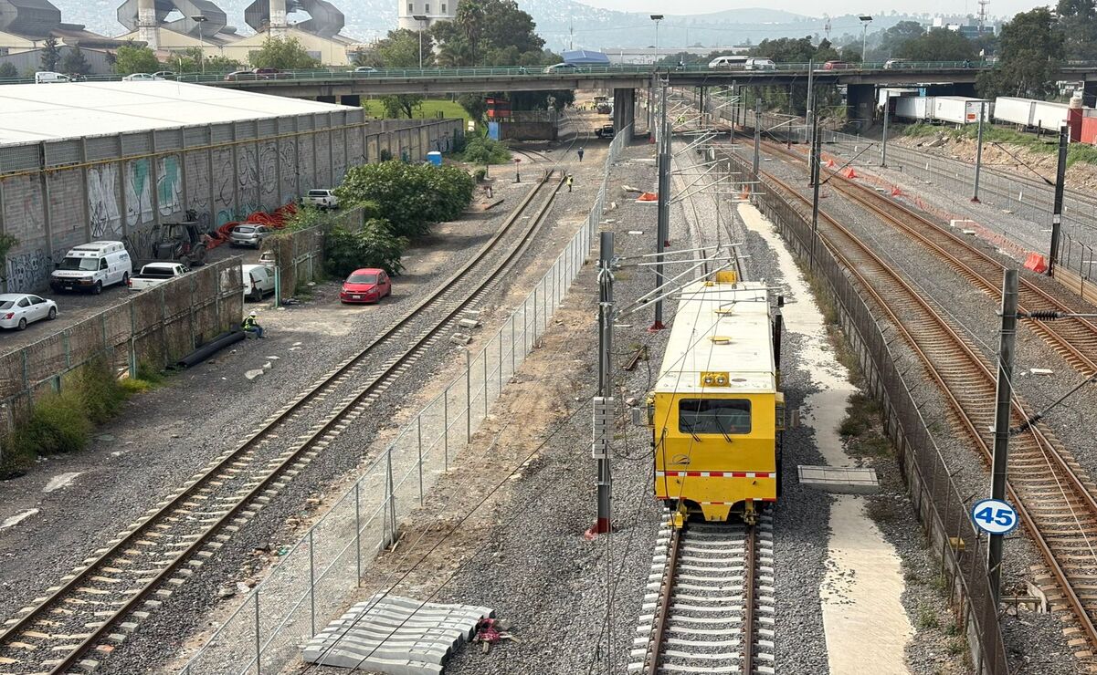 Para estas labores fue necesario modificar el tránsito del Tren Suburbano / Foto Arturo Contreras