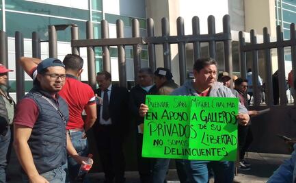 Edomex: Exigen la liberación de 14 galleros detenidos